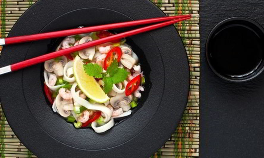 Рецепт супа с креветками, грибами и брокколи