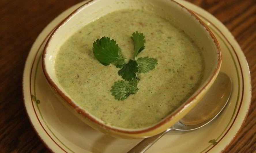 Рецепт супа с миндалем и стручковой фасолью