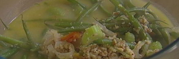 суп с миндалем и стручковой фасолью