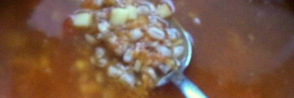 суп с перловкой и томатами