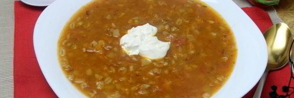 суп с перловкой и томатами