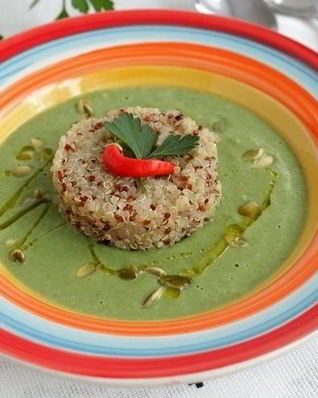 Суп с цукини, шпинатом и киноа