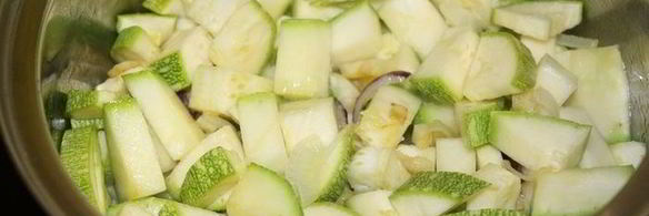 суп с цукини, шпинатом и киноа