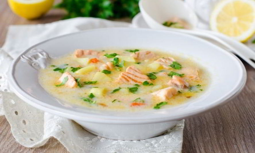Рецепт легкого сырного супа с лососем