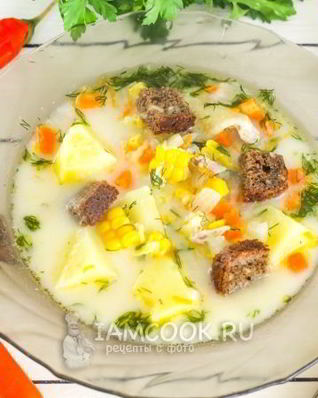 Сырный суп с гренками