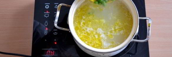 сырный суп с зеленым горошком