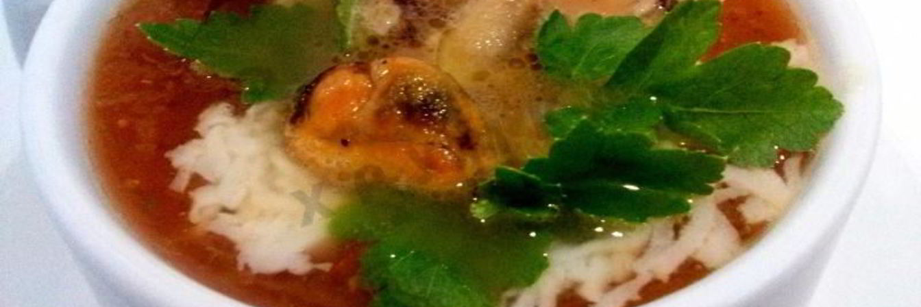 Томатный суп с морепродуктами