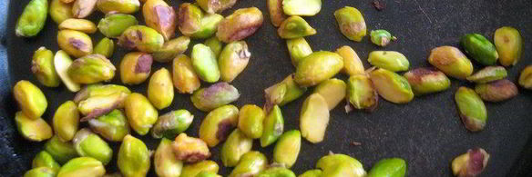 тыквенный крем-суп с карамелизированными фисташками