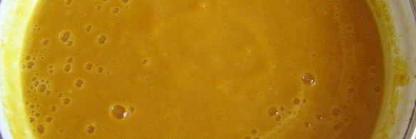 тыквенный крем-суп с карамелизированными фисташками