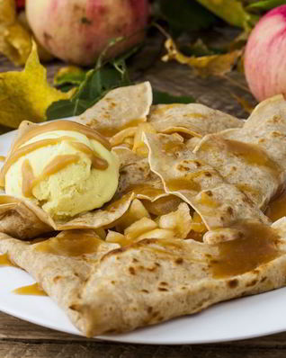 Блин с карамельным сиропом