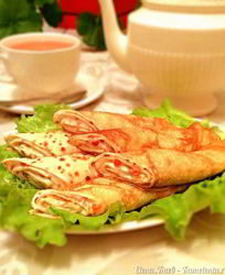 Блинчики с икрой и сливочным сыром