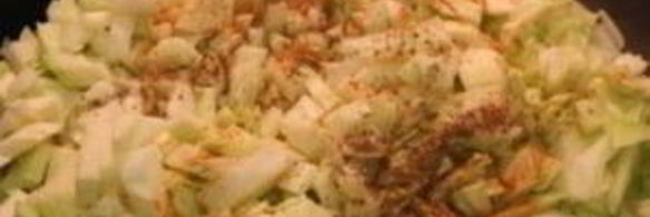 блинчики с капустой и яйцом