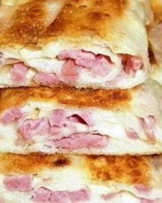 Блинчики с колбасой и сыром