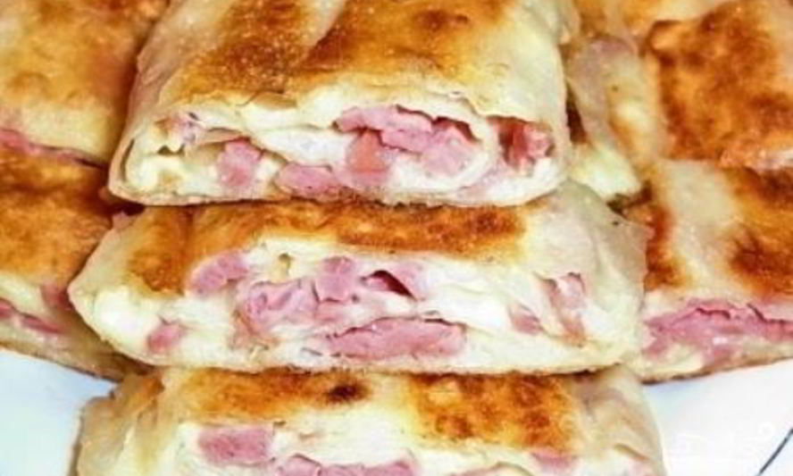 Рецепт блинчиков с колбасой и сыром