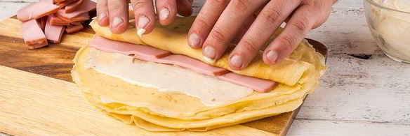 блинчики с колбасой