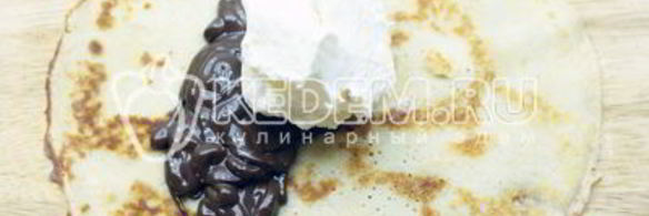 блинчики с мороженым и шоколадом