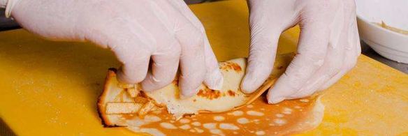 блинчики с творогом и фруктами