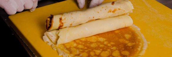 блинчики с творогом и фруктами