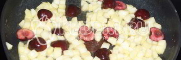 блины с фруктовой начинкой