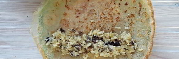 блины с грибами и сыром