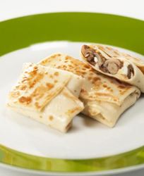 Блины с грибами и яйцом