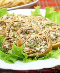 Блины с печенью и яйцом