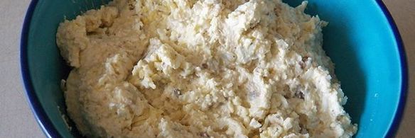 блины со шпинатом с начинкой из сыра, чеснока и орехов