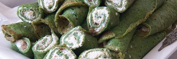 блины со шпинатом с начинкой из сыра, чеснока и орехов