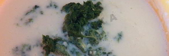 блины со шпинатом с начинкой из сыра, чеснока и орехов