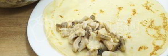 фаршированные блины с курицей и грибами