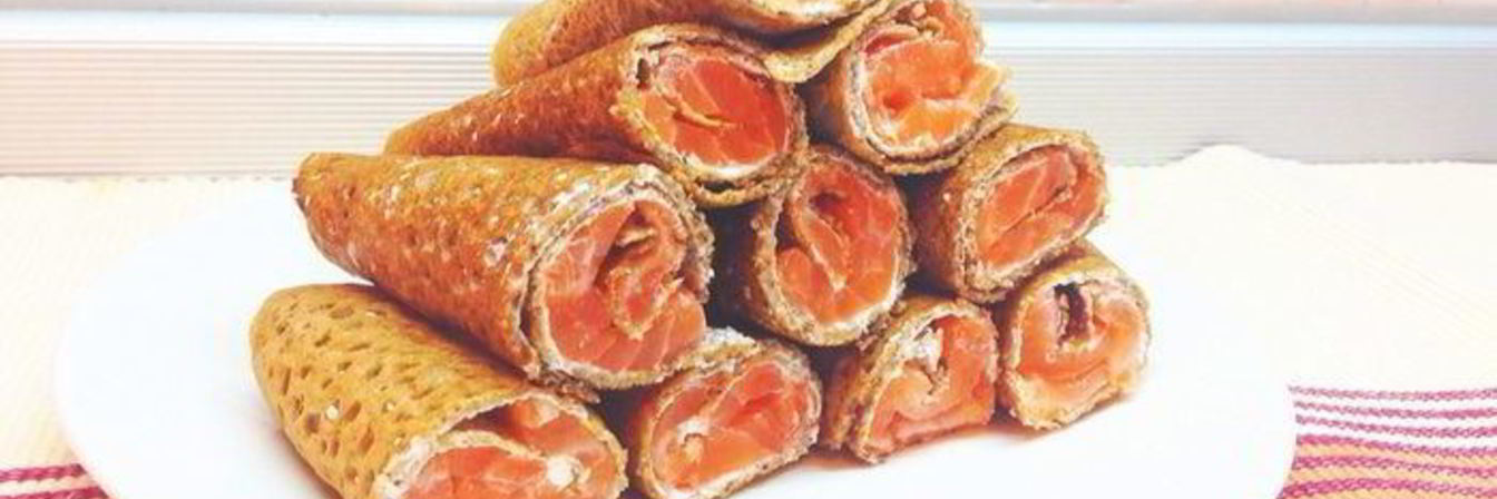 Гречневые блины с лососем