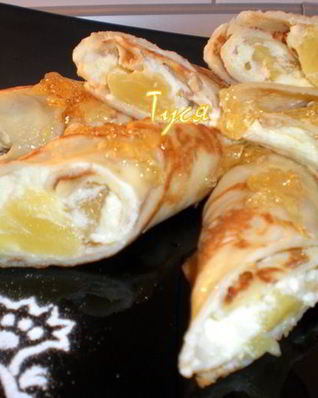 Кокосовые блинчики на кокосовом молоке с начинкой из сливок с ананасом