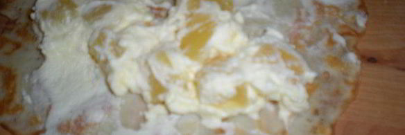 кокосовые блинчики на кокосовом молоке с начинкой из сливок с ананасом