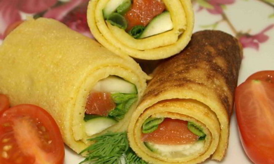 Рецепт кукурузных блинчиков со слабосоленой семгой