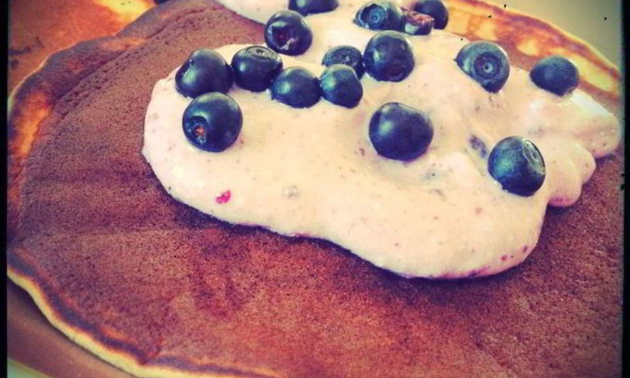 Рецепт панкейков с черникой и рикоттой