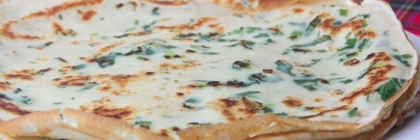 Простые блины с зеленью