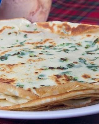 Простые блины с зеленью