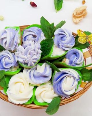 Шпинатные блинчики Весенний букет