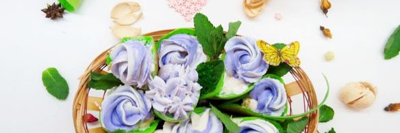 шпинатные блинчики весенний букет