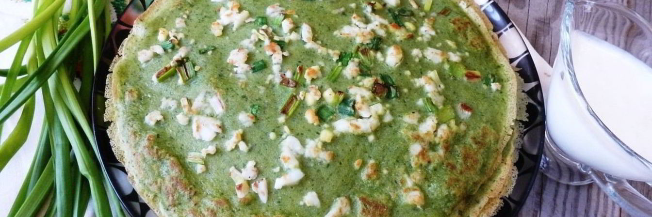 Шпинатные блины с припеком из яйца и зеленого лука