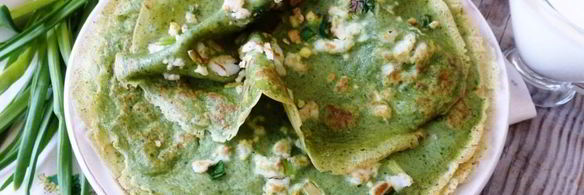 шпинатные блины с припеком из яйца и зеленого лука