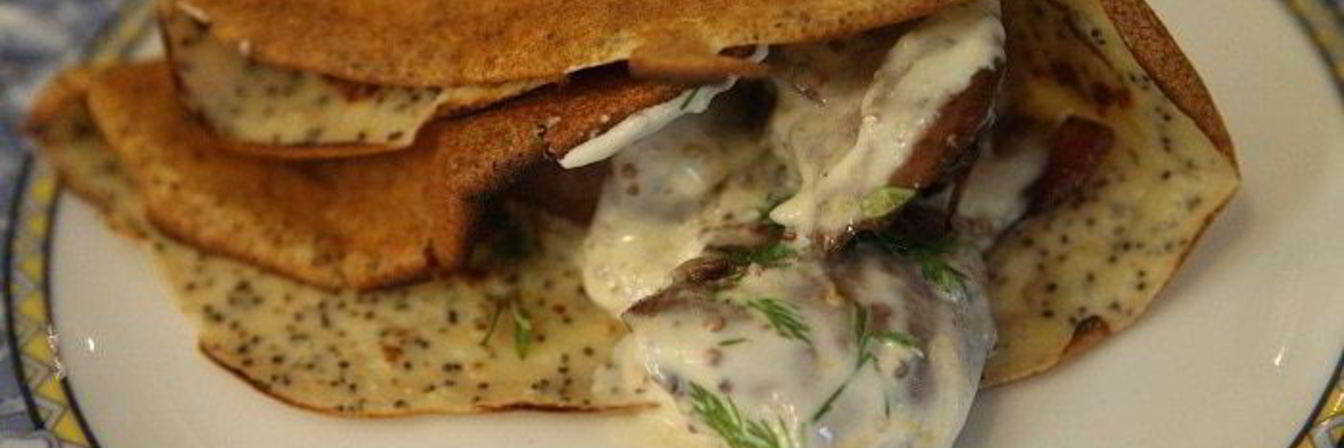 Венгерские маковые блины с куриной печенкой