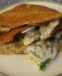 Венгерские маковые блины с куриной печенкой