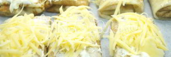 запеченные блины с курицей и грибами