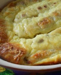 Запеченные блины с курицей и шампиньонами