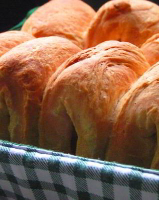 Булочки Parker House