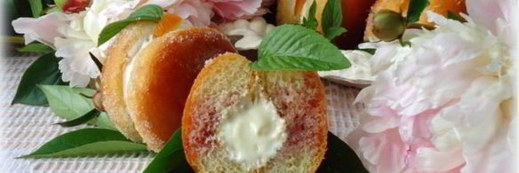 булочки персики