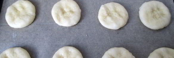 булочки персики