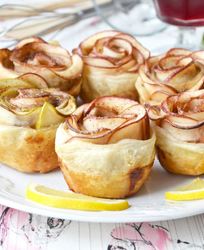 Булочки Розочки с яблоком и корицей