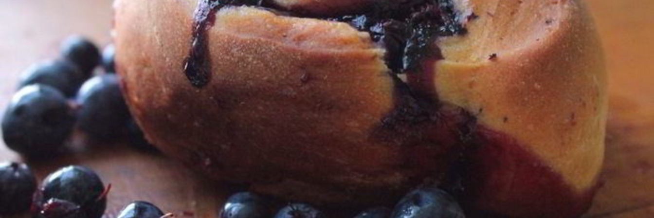 Булочки с голубикой